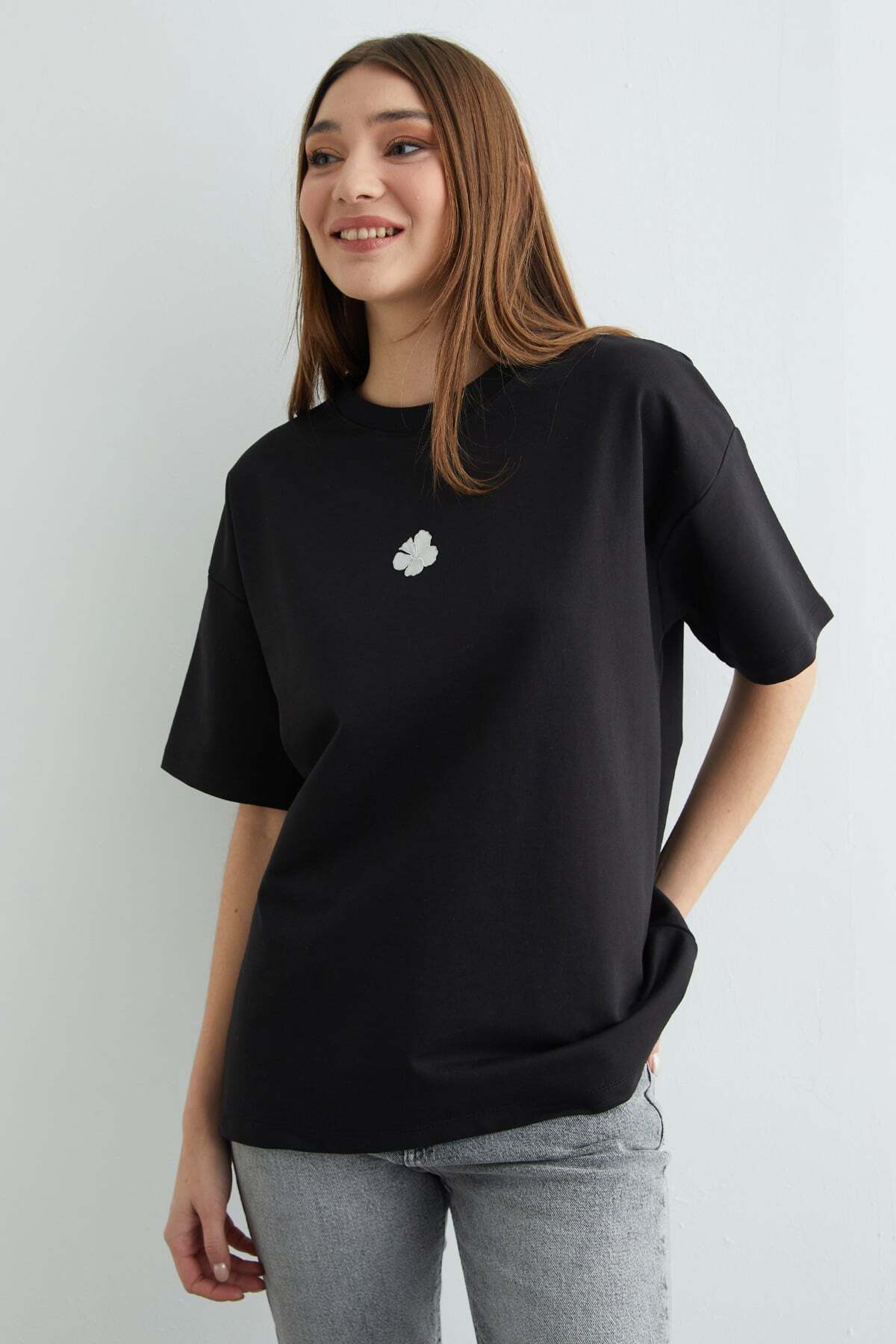 Kadın Çiçek Baskılı Bisiklet Yaka Pamuk Oversize Yuvarlak Yakalı T-shirt